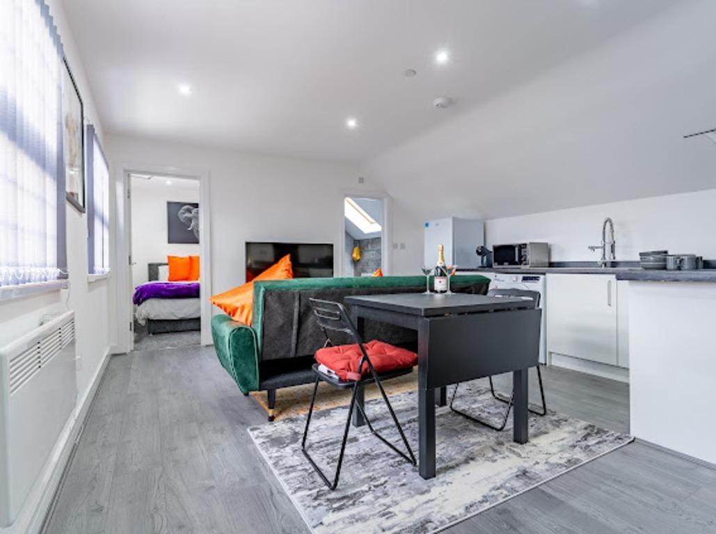 Cool Top Floor Apartment Very Near Birmingham Centre Экстерьер фото